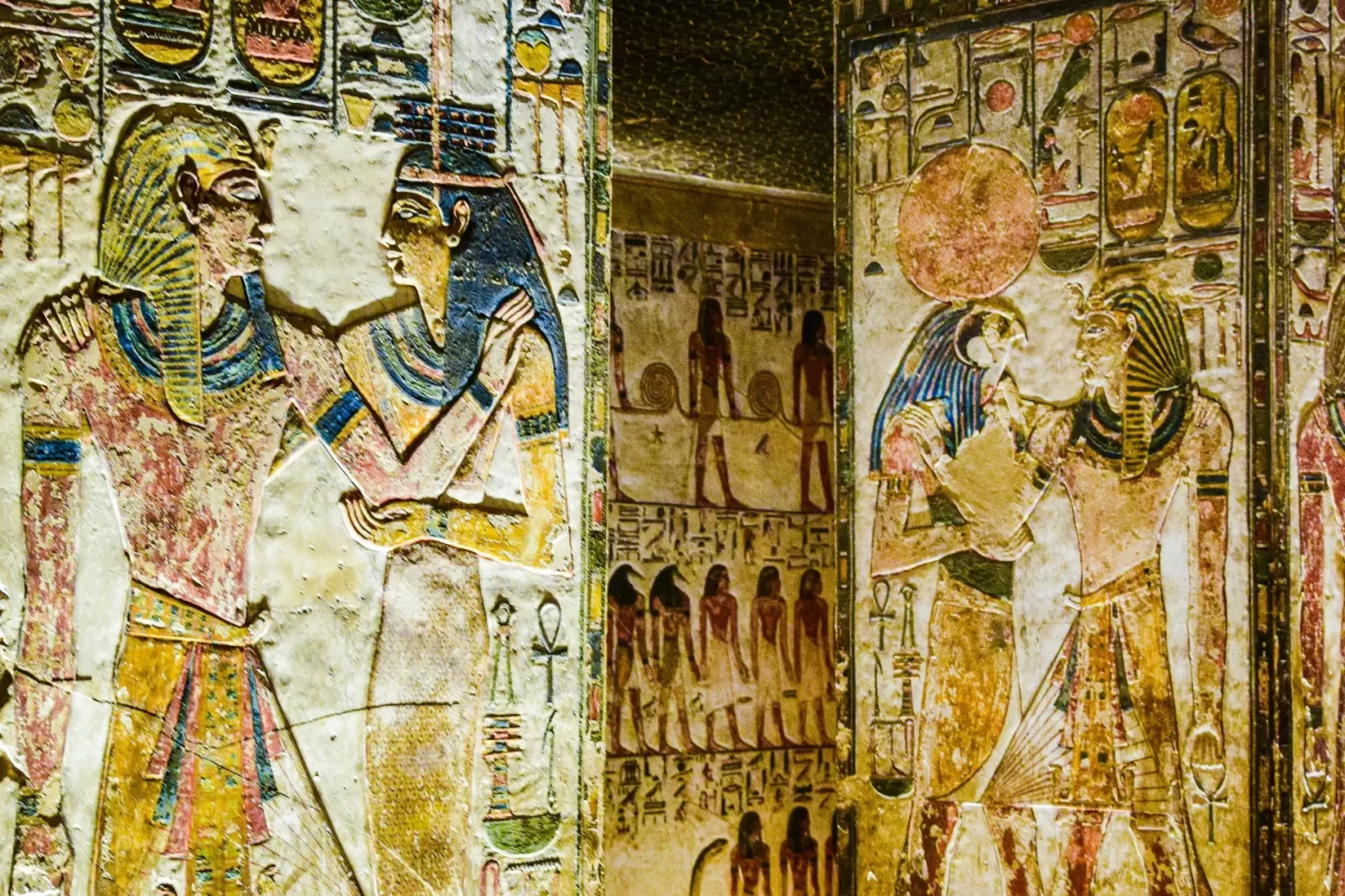 Viaje a Egipto 14 Días de Gran Lujo: Tumba de Tutankamón en Luxor desde el interior