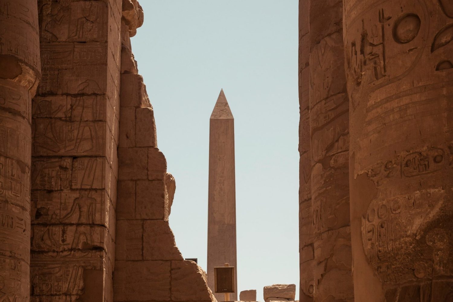 El Crucero por el Nilo de Lujo MS Sonesta Moon Goddess: frente al majestuoso Templo de Karnak en Luxor