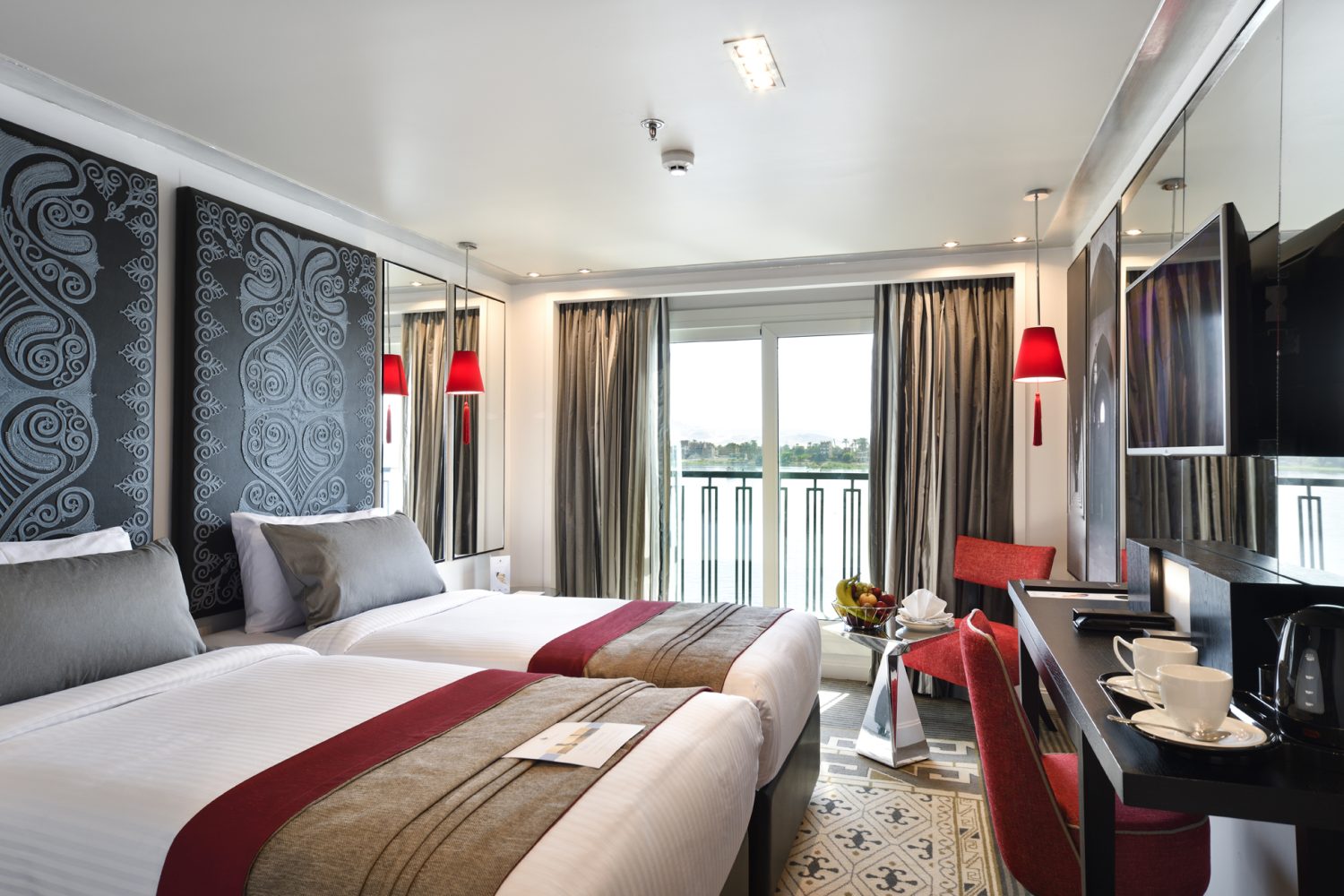 Crucero de Gran Lujo por el Nilo MS MayFlower habitación twin con vistas al Nilo