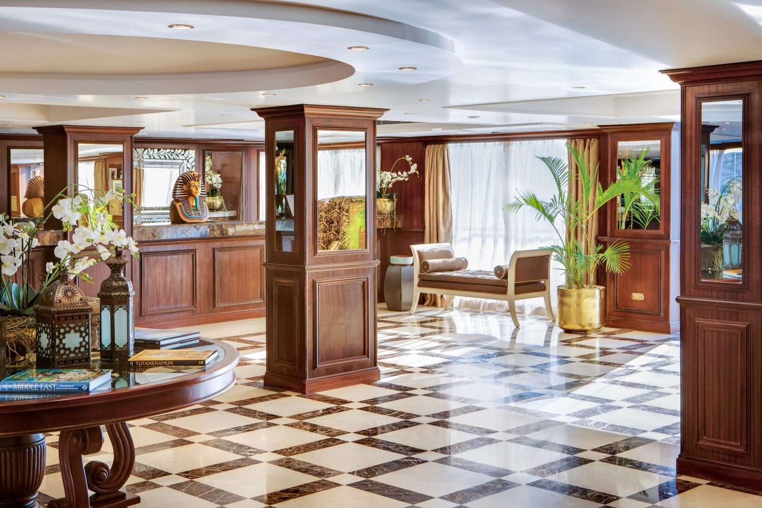 Crucero por el Nilo de Lujo MS River Tosca recepción elegante a bordo del crucero