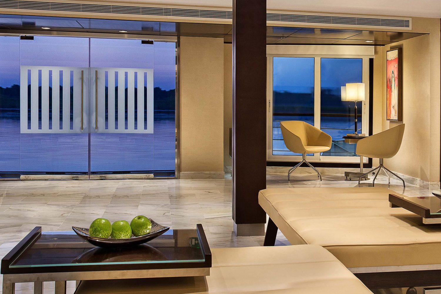 El Crucero por el Nilo de Gran Lujo de Oberoi Philae – Recepción elegante a bordo