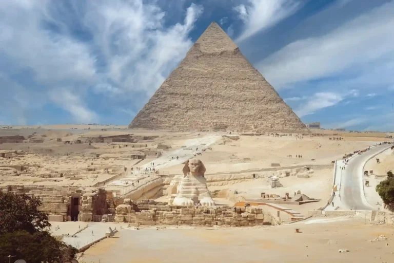La Mejor Época para Viajar a Egipto visitando las Pirámides de Giza